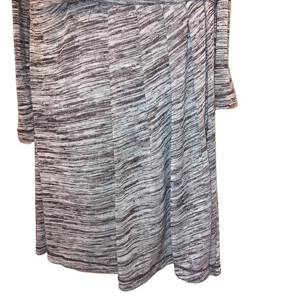MAX STUDIO GRAY AND BLACK LONG SLEEVE WRAP DRESS WITH SCOOP NECK - SIZE M - Picture 5 of 5